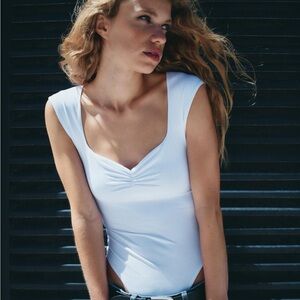 NEW Zara White Polyamide Ruched Bodysuit - Medium